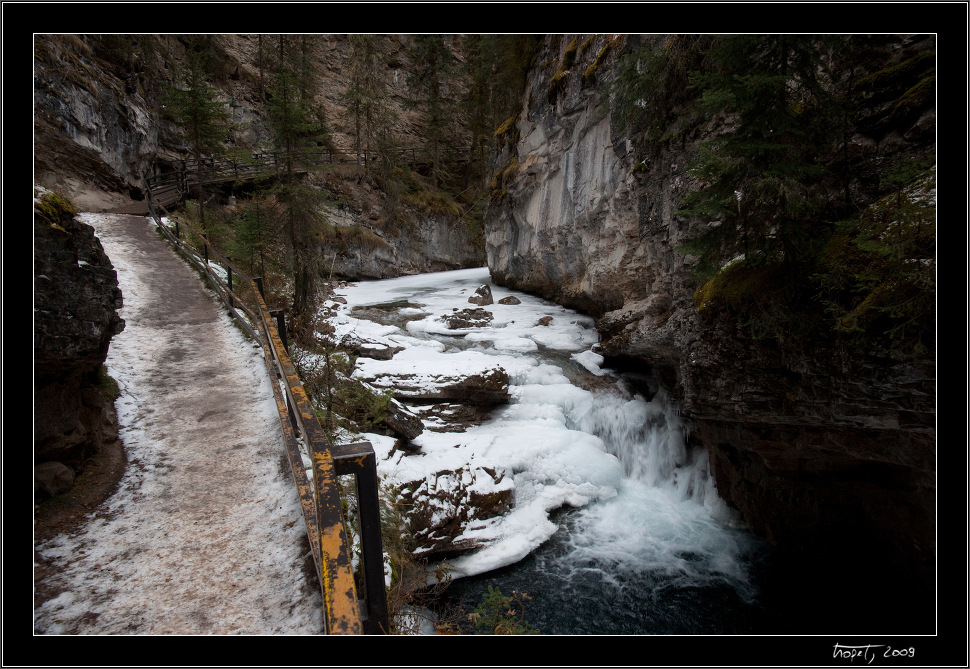 Johnston Canyon - Banff, AB, photo 164 of 217, 2009, 164-_DSC6059.jpg (331,530 kB)