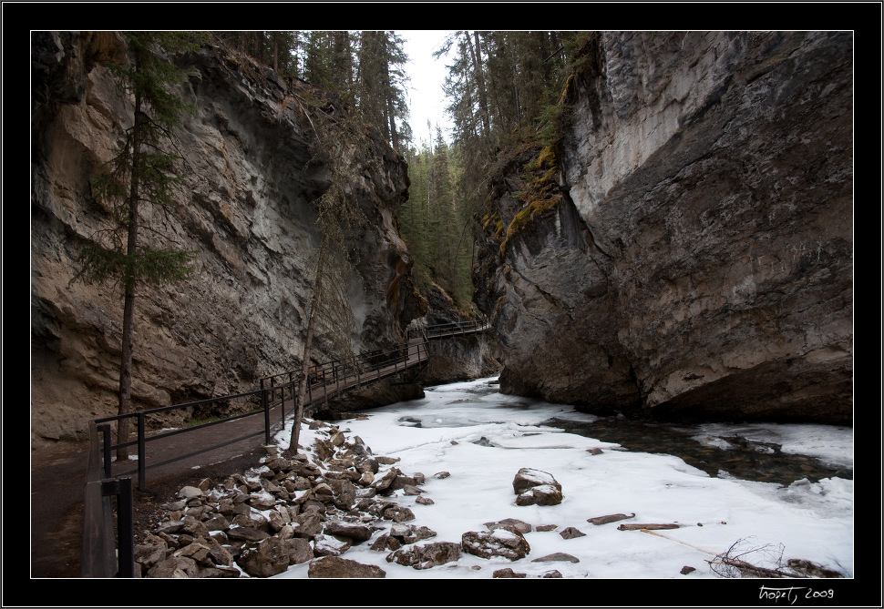 Johnston Canyon - Banff, AB, photo 168 of 217, 2009, 168-_DSC6082.jpg (337,460 kB)