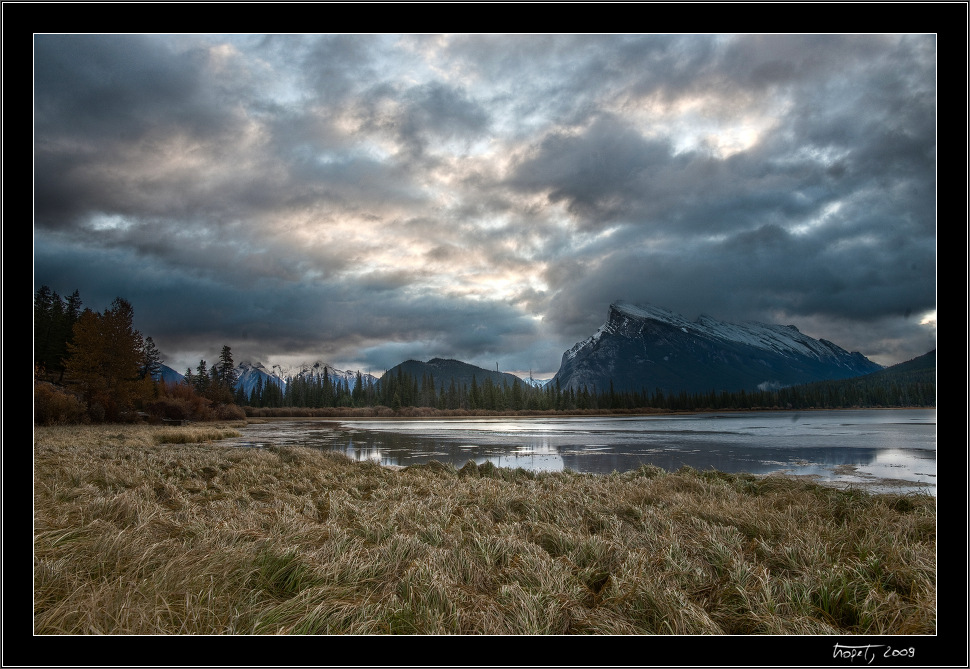 Vermillion Lake: HDR image composed of 2 exposures - Mantiuk contrast mapping - Banff, AB, photo 212 of 217, 2009, 212-vermillion-lake.jpg (281,685 kB)
