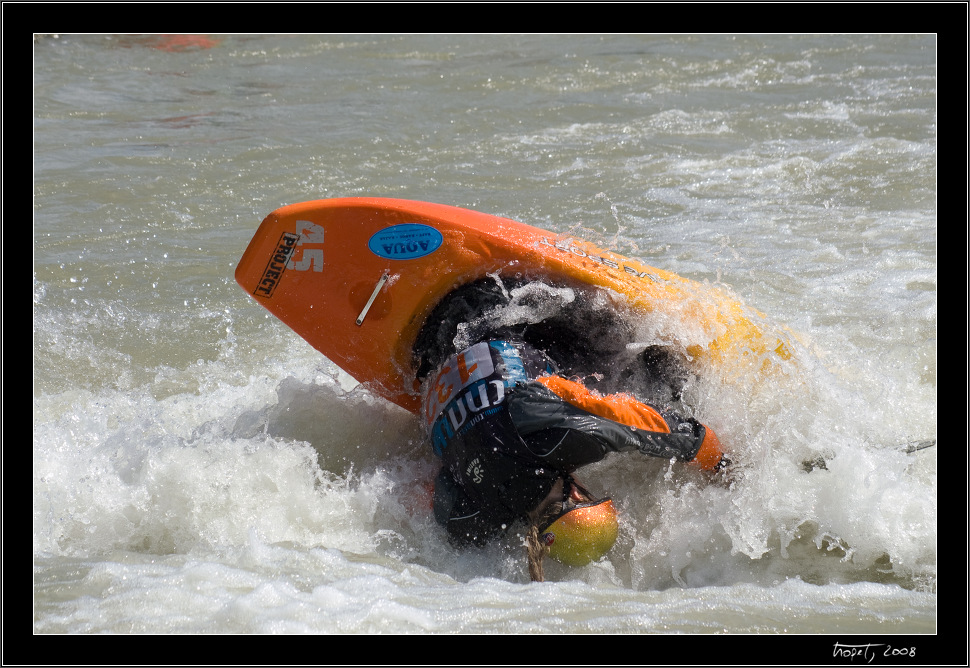 K1W finle / K1W finals - Lenka Novotn - Freestyle Kayak unovo, photo 132 of 158, 2008, PICT8066.jpg (290,252 kB)