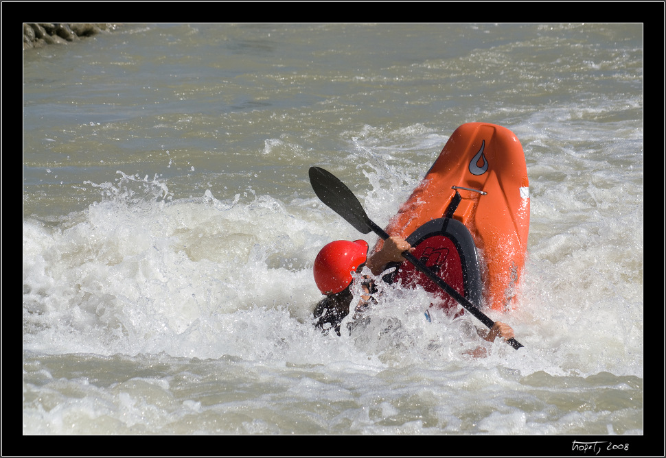 K1M finle / K1M finals - Tom tomo Andrssy - Freestyle Kayak unovo, photo 139 of 158, 2008, PICT8097.jpg (272,573 kB)