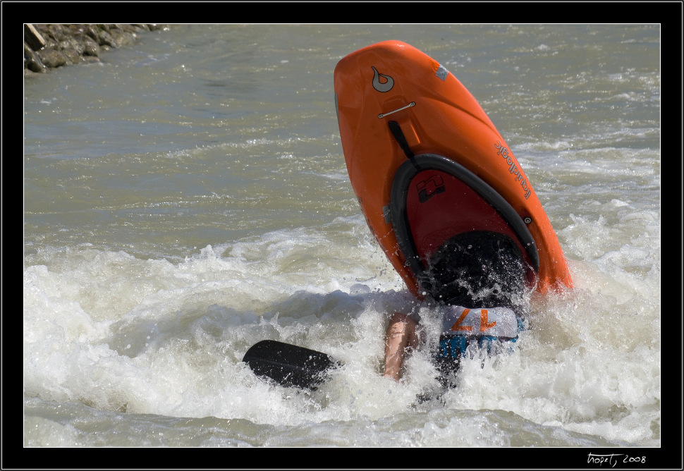 K1M finle / K1M finals - Tom tomo Andrssy - Freestyle Kayak unovo, photo 140 of 158, 2008, PICT8098.jpg (260,976 kB)