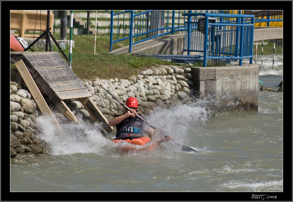 K1M finle / K1M finals - Tom tomo Andrssy - Freestyle Kayak unovo, photo 152 of 158, 2008, PICT8126.jpg (329,973 kB)
