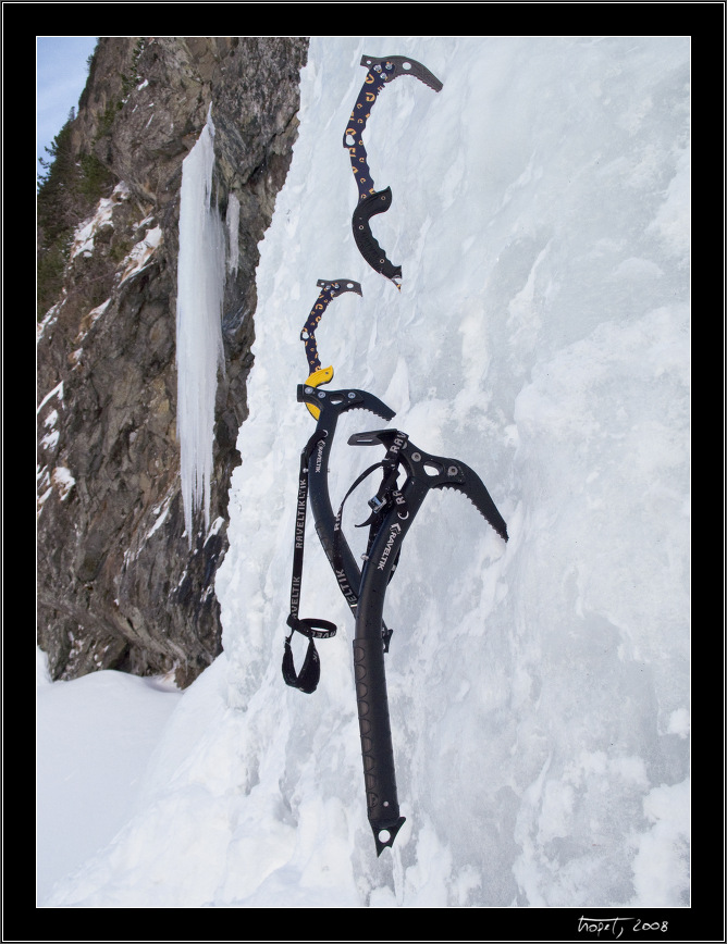 Zatisi s cepiny / Still with ice axes - Memoril Vlada Tatarku 2008 / Vlado Tatarka Memorial 2008, photo 9 of 59, 2008, CRW_3895.jpg (204,678 kB)