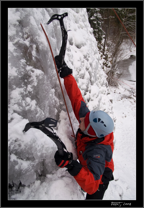 Ledov lezen ve Vru / Ice climbing in Vr, photo 9 of 61, 2008, PICT5635.jpg (228,950 kB)