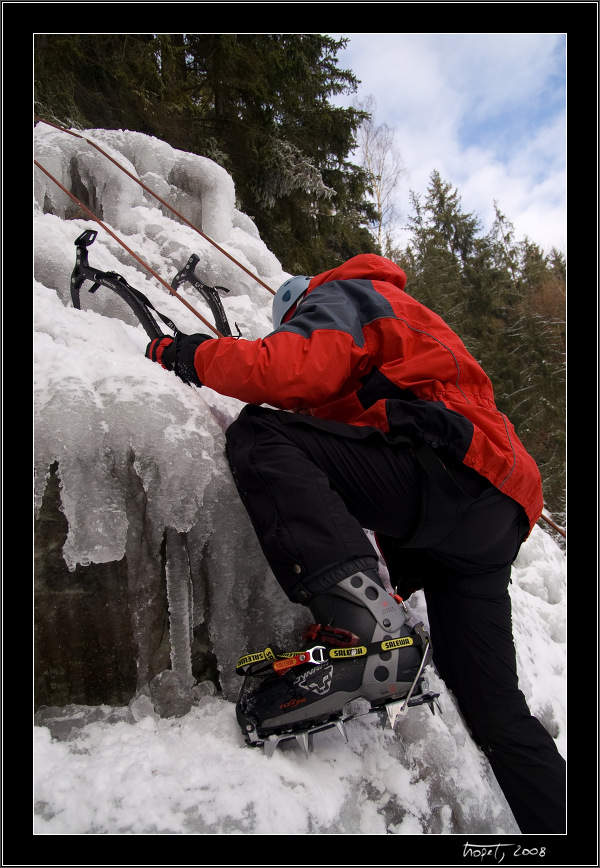 Ledov lezen ve Vru / Ice climbing in Vr, photo 10 of 61, 2008, PICT5636.jpg (222,408 kB)