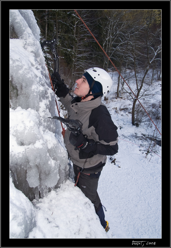 Ledov lezen ve Vru / Ice climbing in Vr, photo 23 of 61, 2008, PICT5655.jpg (243,667 kB)