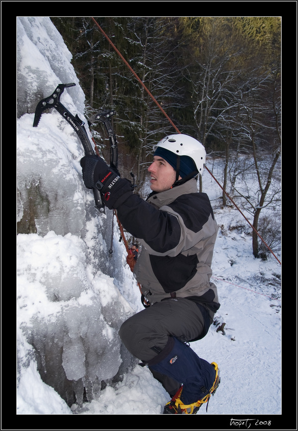 Ledov lezen ve Vru / Ice climbing in Vr, photo 24 of 61, 2008, PICT5656.jpg (246,639 kB)
