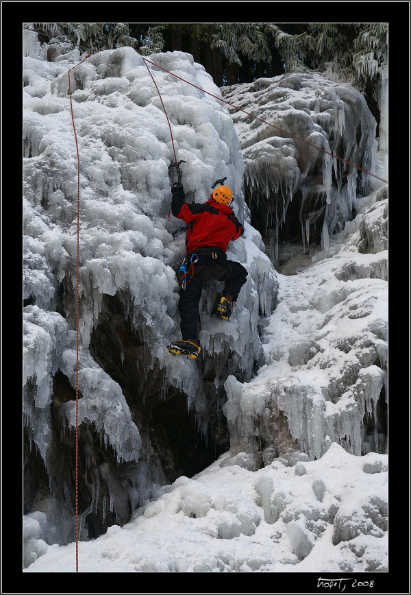 Ledov lezen ve Vru / Ice climbing in Vr, photo 33 of 61, 2008, PICT5675.jpg (270,510 kB)