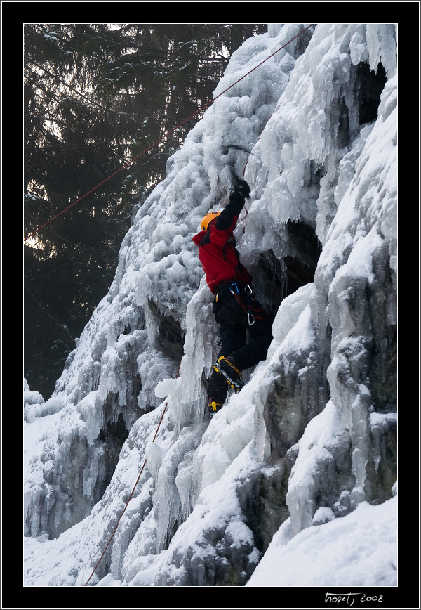 Ledov lezen ve Vru / Ice climbing in Vr, photo 42 of 61, 2008, PICT5698.jpg (262,913 kB)
