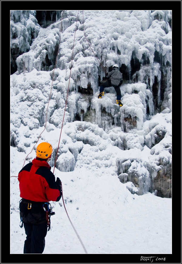 Ledov lezen ve Vru / Ice climbing in Vr, photo 56 of 61, 2008, PICT5717.jpg (252,888 kB)