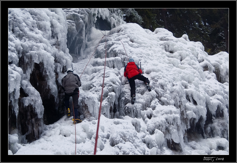 Ledov lezen ve Vru / Ice climbing in Vr, photo 60 of 61, 2008, PICT5723.jpg (301,461 kB)
