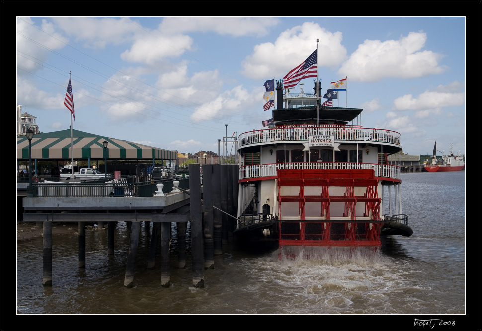 Streamer NATCHEZ on Mississippi - New Orleans, photo 25 of 117, 2008, PICT8773.jpg (252,297 kB)