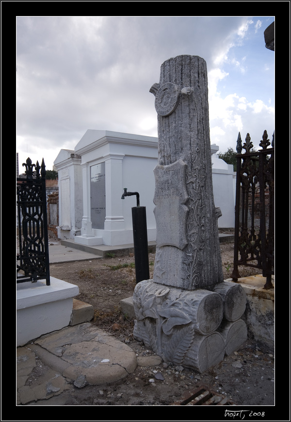 Saint Louis Cemetery No. 1 - New Orleans, photo 68 of 117, 2008, PICT8855.jpg (196,141 kB)