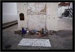 At Marie Laveau's thomb - New Orleans, thumbnail 84 of 117, 2008, PICT8894.jpg (260,429 kB)