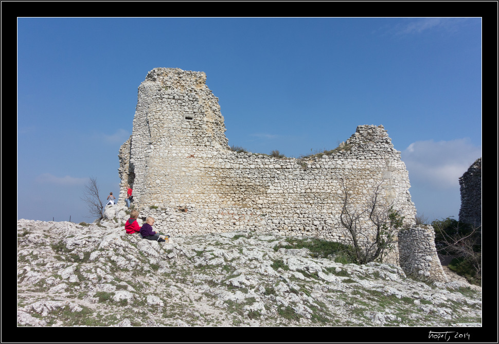 Pálava - Klentnice, Sirotčí hrad, photo 10 of 20, 2014, DSC02088.jpg (274,198 kB)