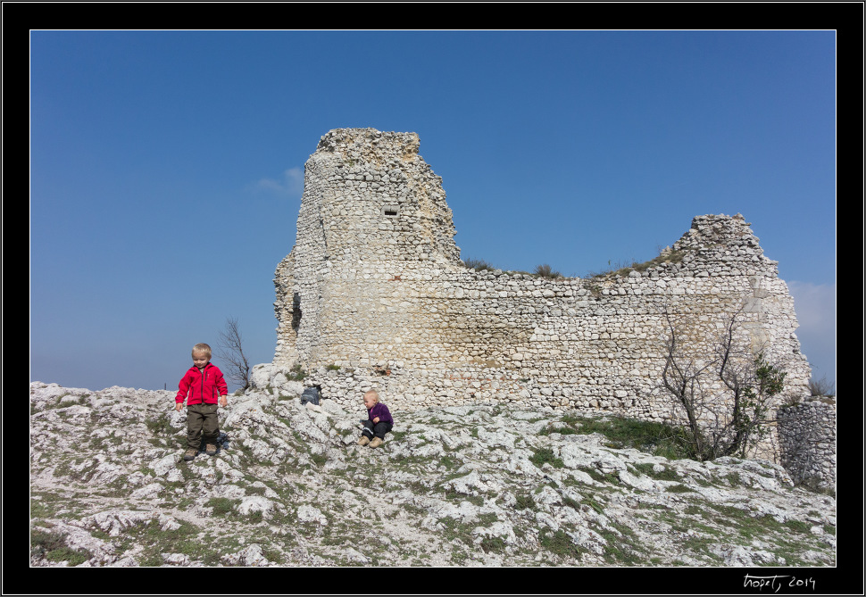 Pálava - Klentnice, Sirotčí hrad, photo 17 of 20, 2014, DSC02101.jpg (272,363 kB)