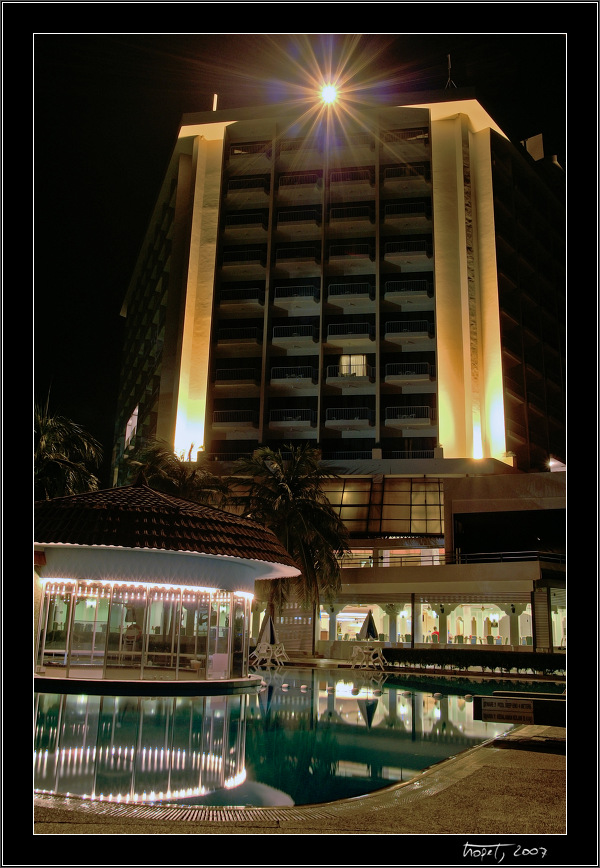 Bayview hotel at night
