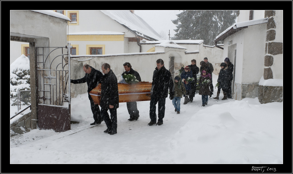 Pohřeb strýce Leoše, photo 5 of 23, 2013, DSC03577.jpg (178,644 kB)