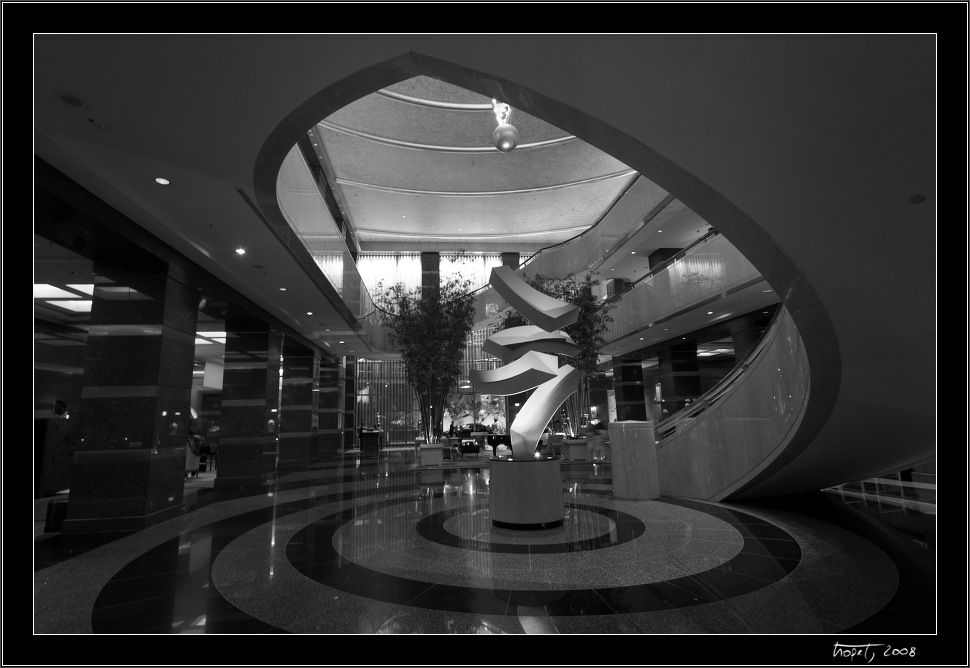Conrad Centennial Hotel lobby - Singapore, photo 20 of 48, 2008, PICT8535.jpg (152,979 kB)