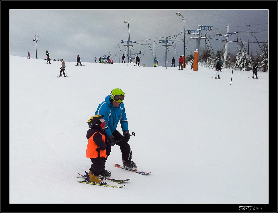 Silvestrovské lyžování na Stupavě
, photo 4 of 11, 2014
, 20140131-0951-IMG_20140131_095129.jpg (169,608 kB)