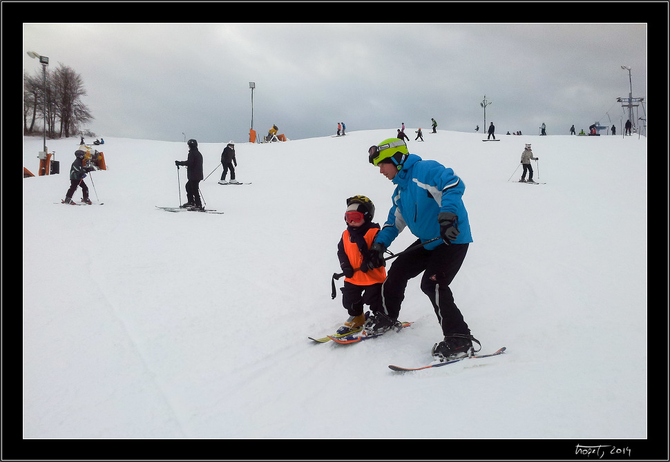 Silvestrovské lyžování na Stupavě
, photo 5 of 11, 2014
, 20140131-0951-IMG_20140131_095131.jpg (131,516 kB)