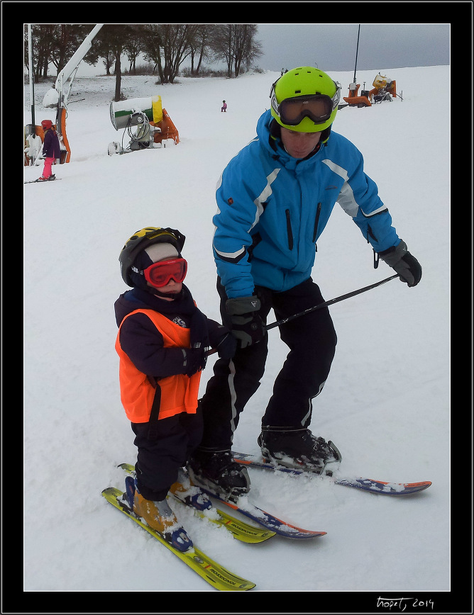 Silvestrovské lyžování na Stupavě
, photo 7 of 11, 2014
, 20140131-0951-IMG_20140131_095147.jpg (172,752 kB)