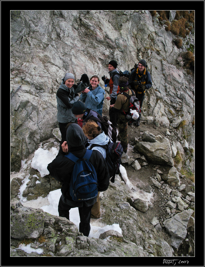 Tourists resting in Prielom before descending to Zmrzly kotol