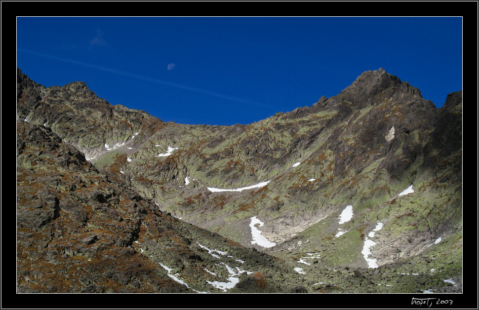 Moon over Polsky hreben