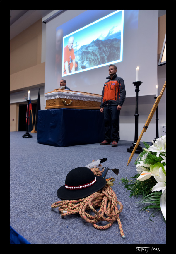 Peter Šperka - Ujec - pohřeb, photo 23 of 53, 2013, DSC05167.jpg (187,424 kB)
