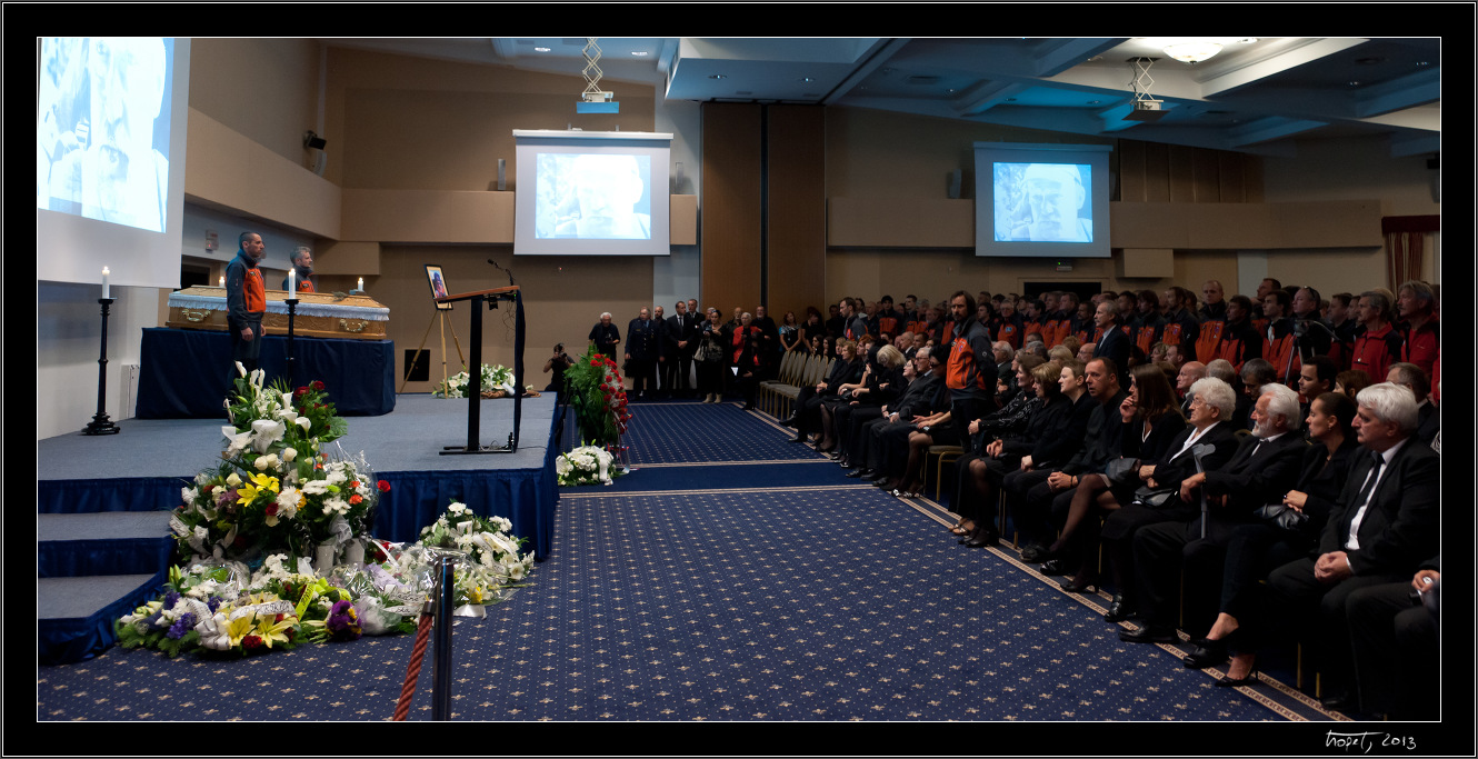 Peter Šperka - Ujec - pohřeb, photo 32 of 53, 2013, DSC05187.jpg (353,781 kB)